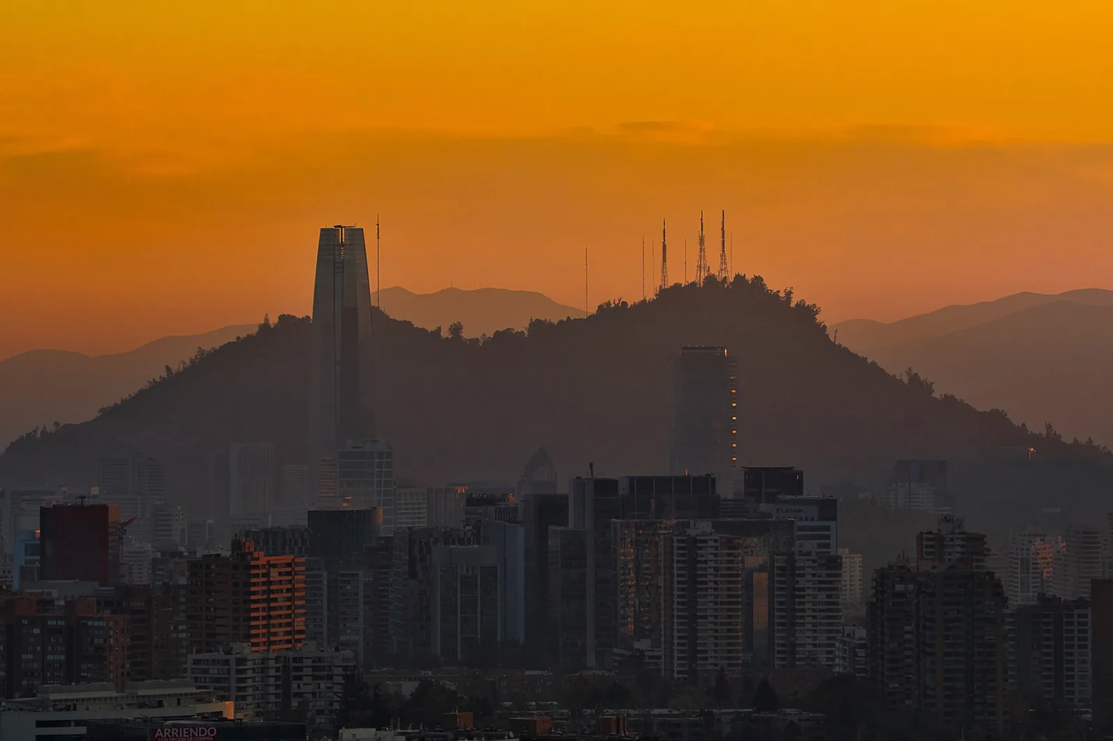 Santiago al atardecer desde altura